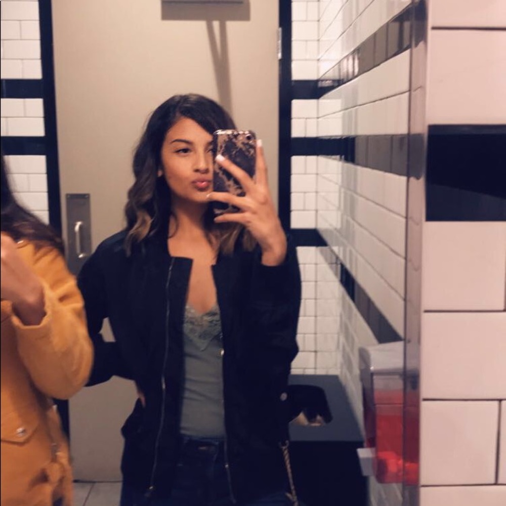 Meet your Posher, Emily